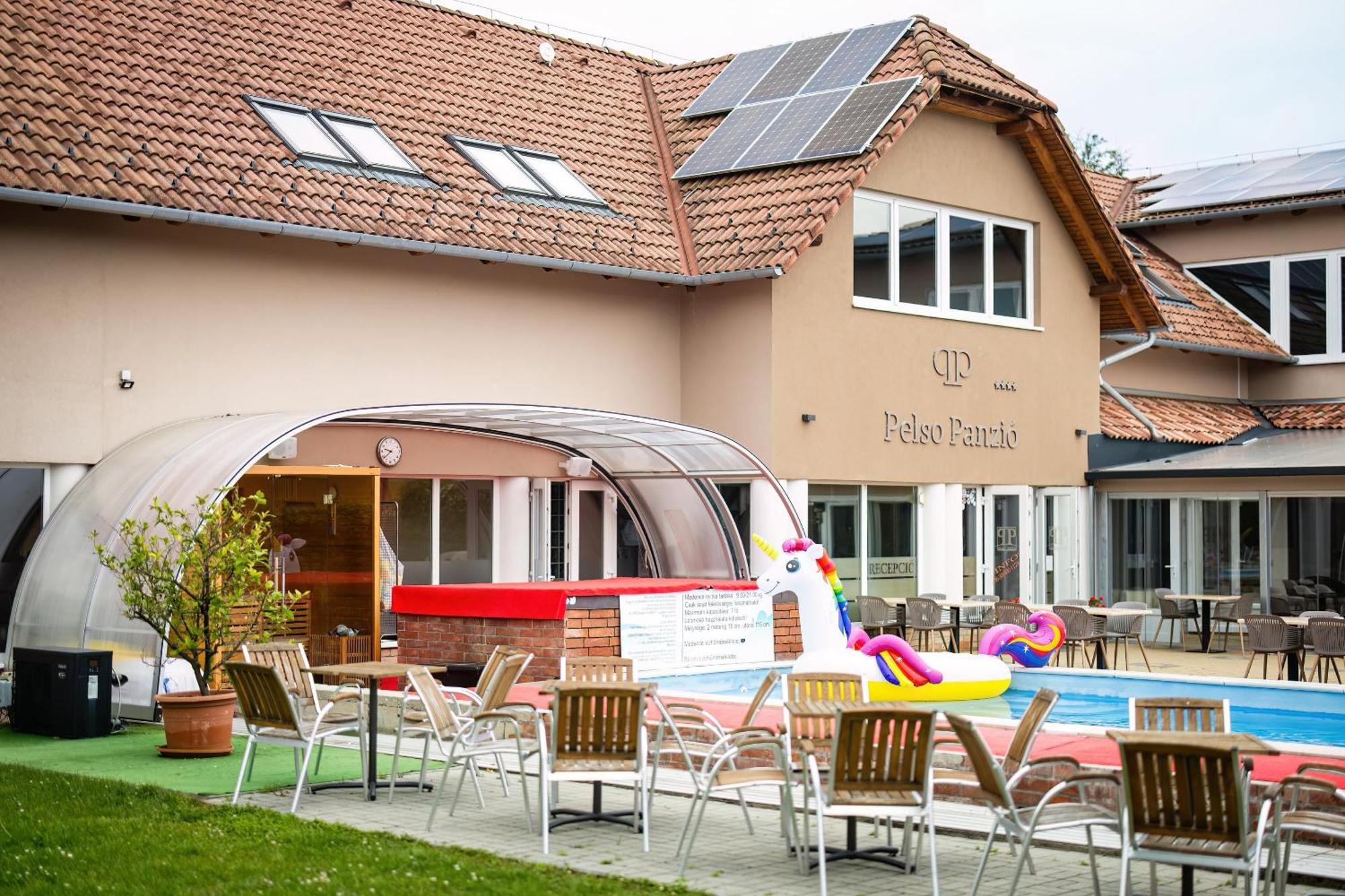 Pelso Panzio Bed & Breakfast Balatonmariafurdo Exterior photo